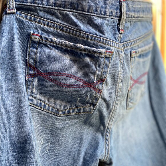 Abercrombie & Fitch Distressed Rolled Cuff Jeans (8R) - Picture 7 of 14